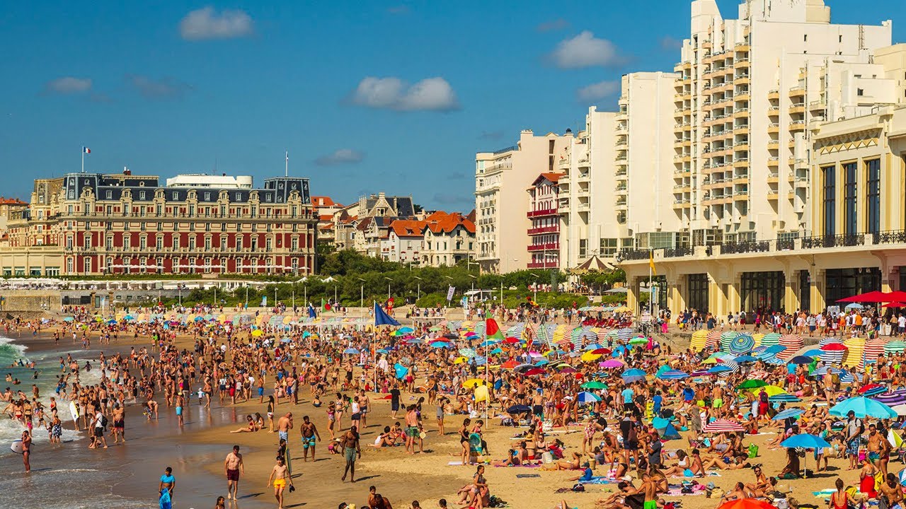 Face à la crise du logement, ces villes disent stop aux nouvelles résidences secondaires