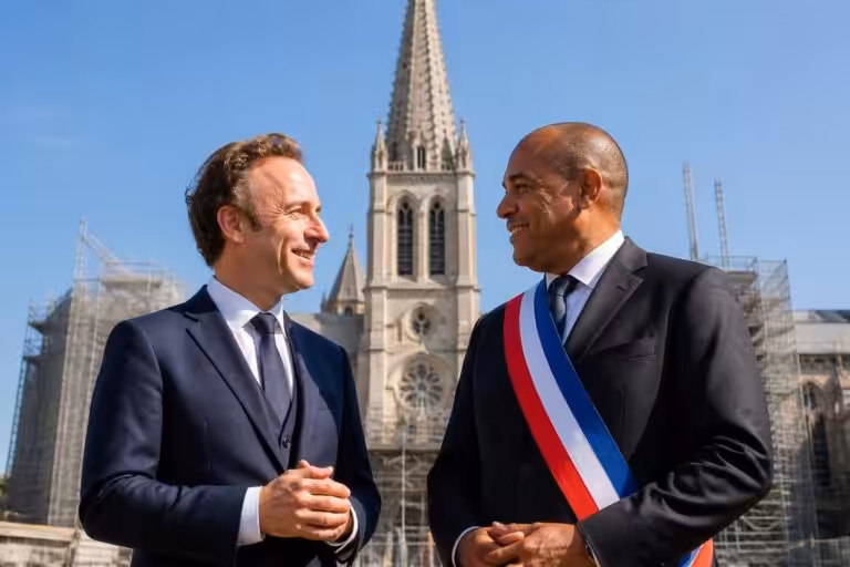 découvrez la rencontre exceptionnelle entre stéphane bern et le maire de saint-denis dédiée à la restauration de la flèche de la basilique, un projet patrimonial majeur.